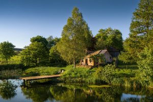 The Whisky Howf, Unique Glamping in Perthshire, Scotland at Craighead Howfs